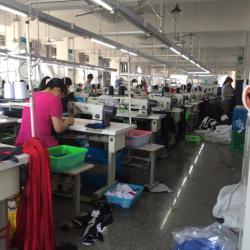 服装厂招聘 诚招拷边工与平车工，服装服饰零售岗位待您加入